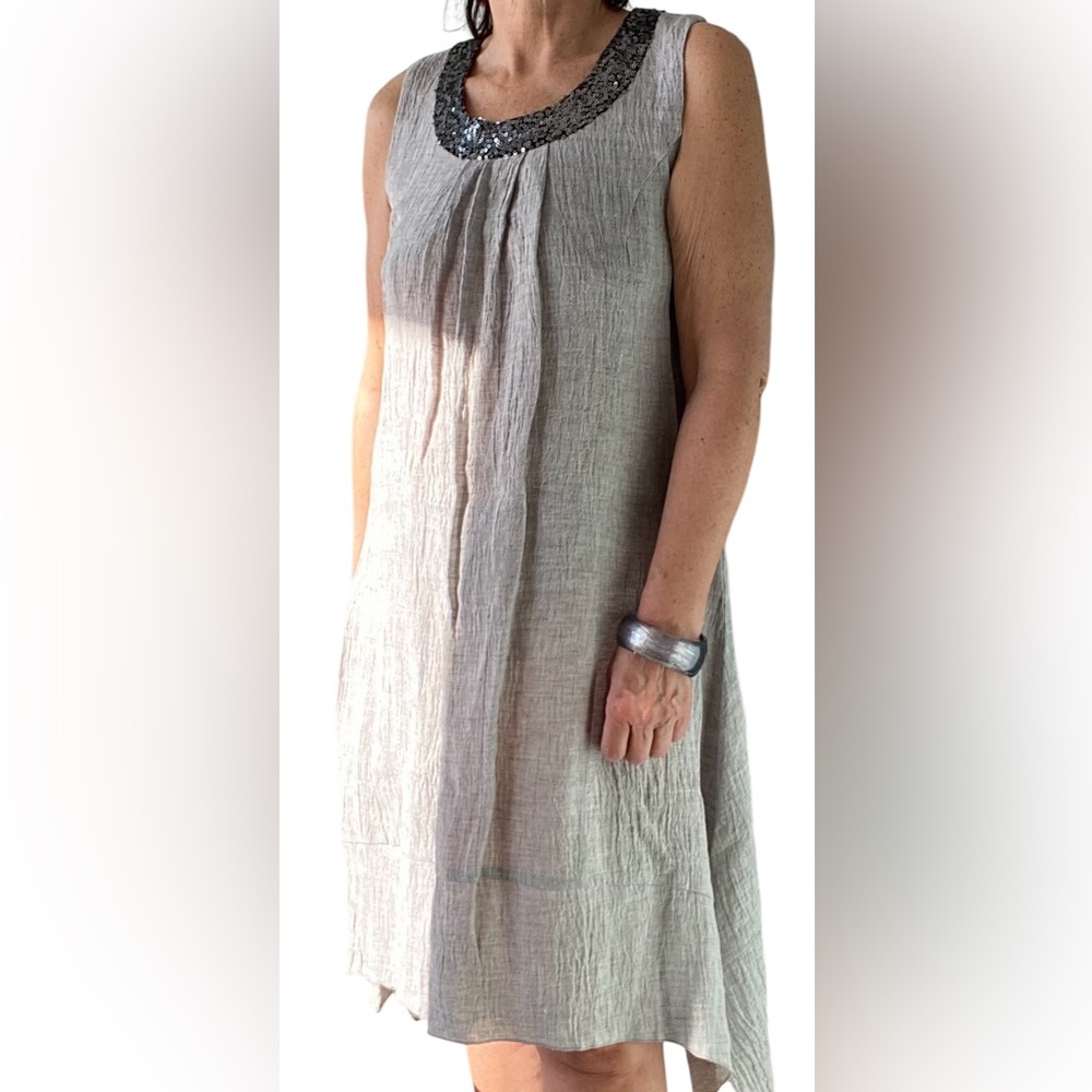 Linen blend A-line sleeveless dress with sequins on neckline Size XS, fits M EUC